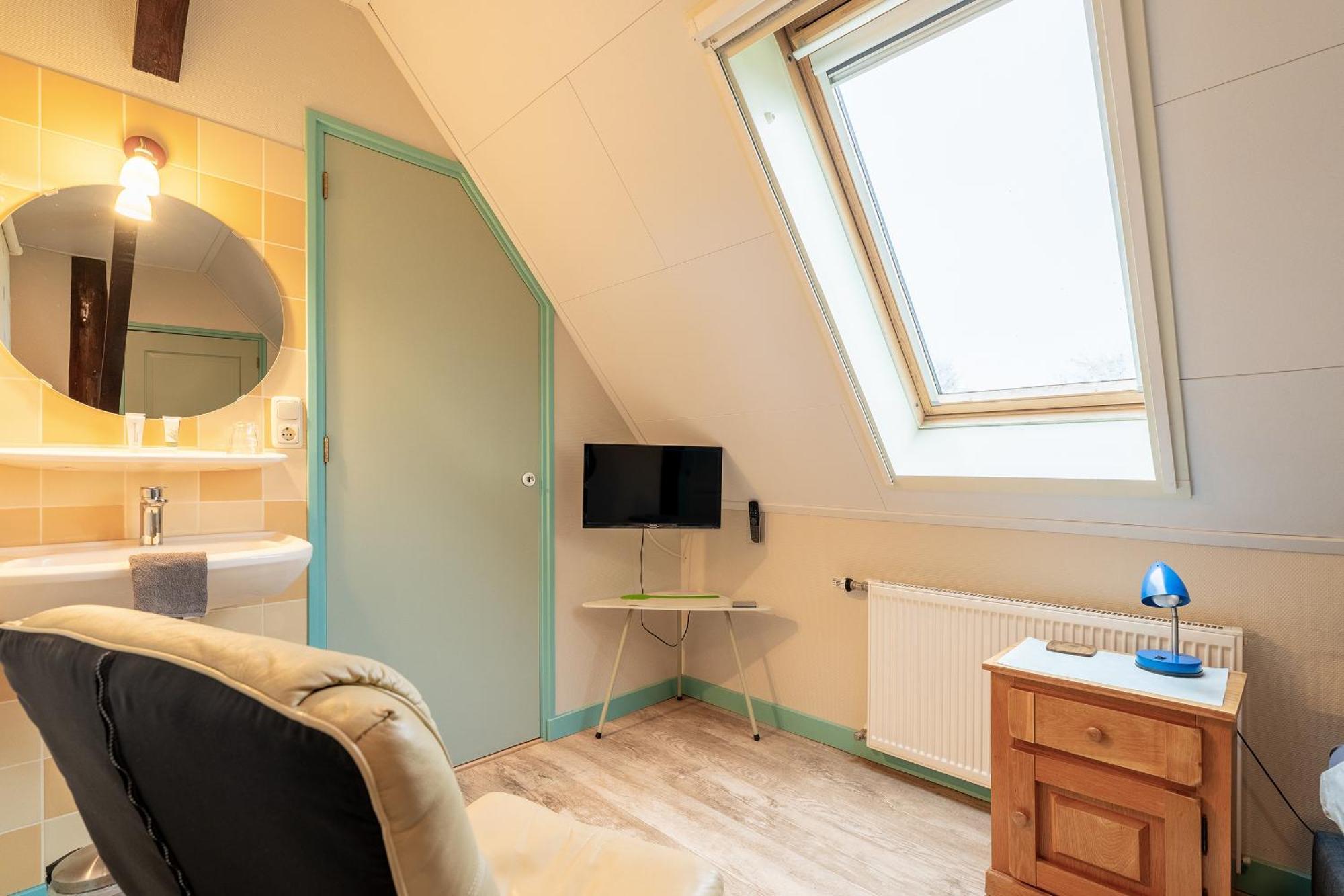 Logeren Bij De Ruimte Bed & Breakfast Nijeholtpade Bagian luar foto